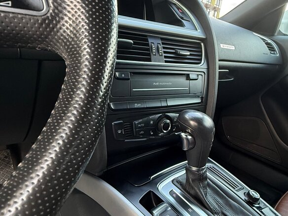 2010 Audi A5 I (8T), белый, 930000 рублей - вид 16