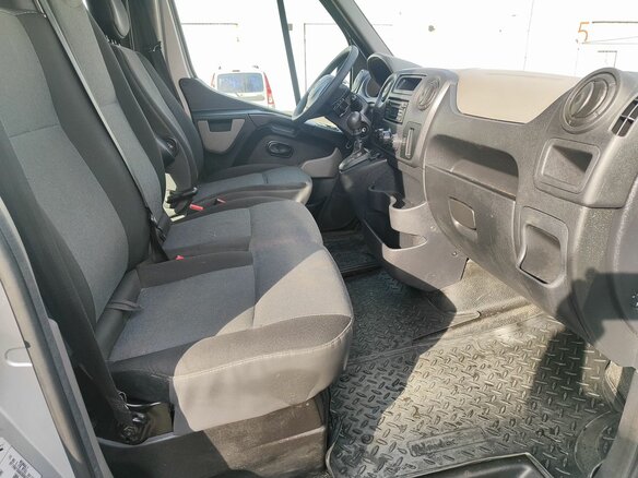 2017 Renault Master, серебристый, 2499000 рублей - вид 8