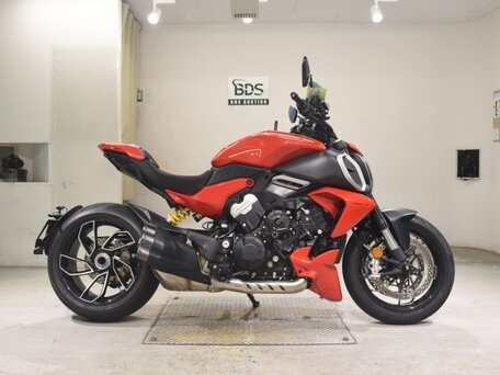 2025 Ducati Diavel V4, красный, 2450000 рублей, вид 1