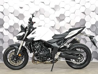 2025 Honda CB 1000 Hornet, белый, 1399000 рублей, вид 4