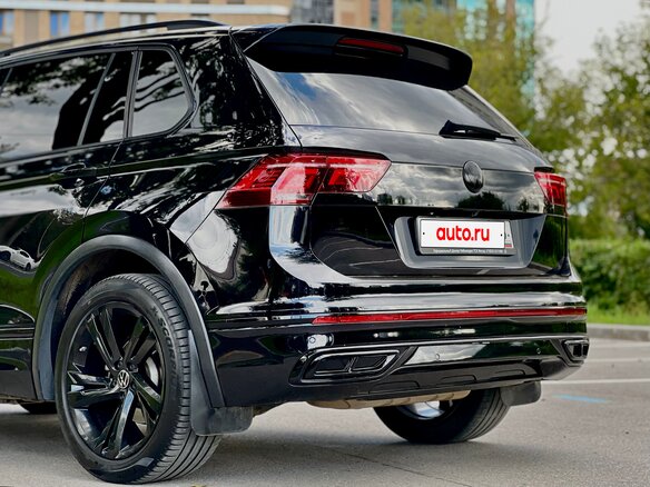 2021 Volkswagen Tiguan II Рестайлинг, чёрный, 3650000 рублей - вид 7