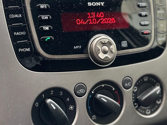 2011 Ford Focus II Рестайлинг, серебристый, 490000 рублей - вид 5
