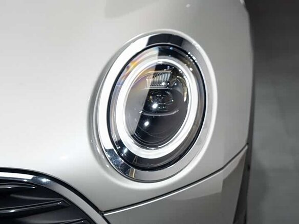 2023 Mini Clubman Cooper II Рестайлинг, серый, 3040000 рублей - вид 16
