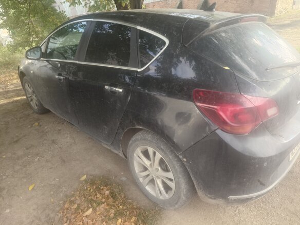 2012 Opel Astra J, чёрный, 400000 рублей - вид 1