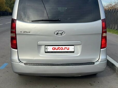 2010 Hyundai Grand Starex, серый, 1510000 рублей, вид 4