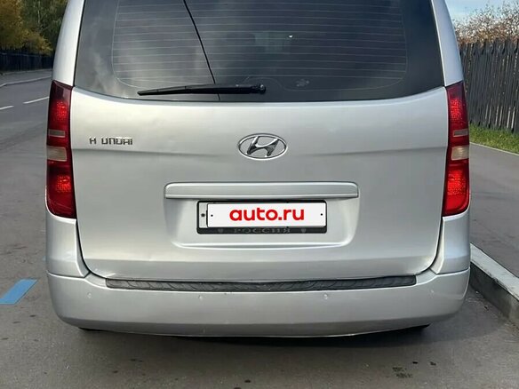 2010 Hyundai Grand Starex, серый, 1510000 рублей - вид 3