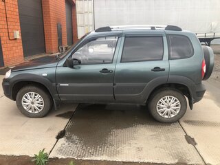 2011 Chevrolet Niva I Рестайлинг, зелёный, 460000 рублей, вид 4