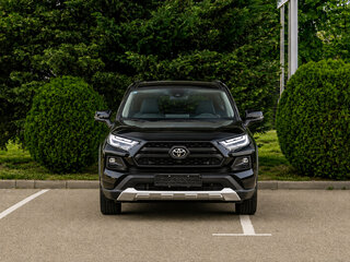 2021 Toyota RAV4 V (XA50), чёрный, 2989000 рублей, вид 2