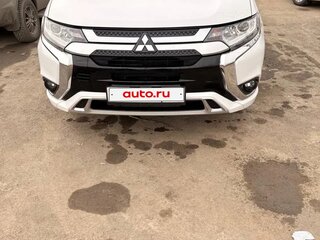 2022 Mitsubishi Outlander III Рестайлинг 3, белый, 2500000 рублей, вид 1