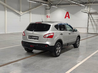 2010 Nissan Qashqai I Рестайлинг, серебристый, 890000 рублей, вид 5