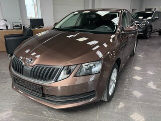 2017 Skoda Octavia III (A7) Рестайлинг, коричневый, 1650000 рублей, вид 1