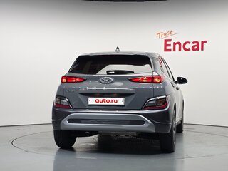 2022 Hyundai Kona I Рестайлинг, серебристый, 2193000 рублей, вид 4