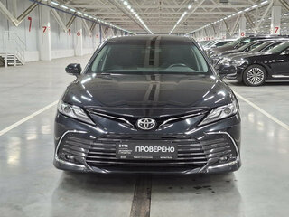 2023 Toyota Camry VIII (XV70) Рестайлинг, чёрный, 3670000 рублей, вид 2