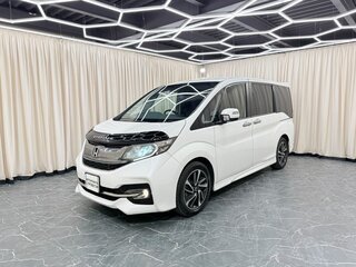 2016 Honda Stepwgn Spada V, белый, 1749000 рублей, вид 2