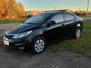 2016 Kia Rio III Рестайлинг, чёрный, 539000 рублей, вид 3