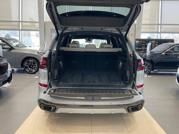2025 BMW X5 40d IV (G05/G18) Рестайлинг, серый, 15590000 рублей - вид 25
