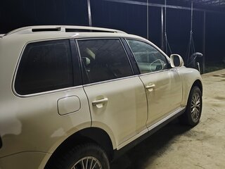2008 Volkswagen Touareg I Рестайлинг, белый, 990000 рублей, вид 2