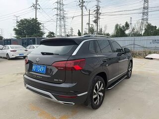 2022 Volkswagen Tayron I, чёрный, 1825000 рублей, вид 4