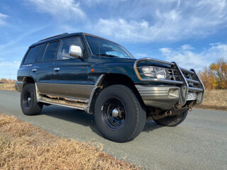 1998 Mitsubishi Pajero II Рестайлинг, зелёный, 370000 рублей, вид 1