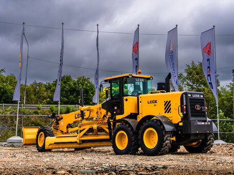 2026 LGCE G9220F, жёлтый, 15500000 рублей, вид 3