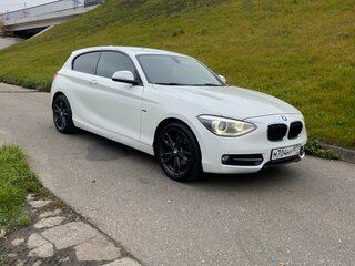 2013 BMW 1 серии 118i II (F20/F21), белый, 1065000 рублей, вид 2