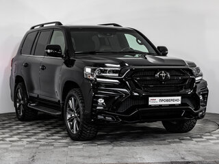 2017 Toyota Land Cruiser 200 Series Рестайлинг 2, чёрный, 5930100 рублей, вид 4