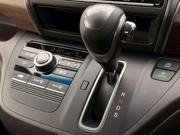 2022 Honda Freed II Рестайлинг, серый - вид 10