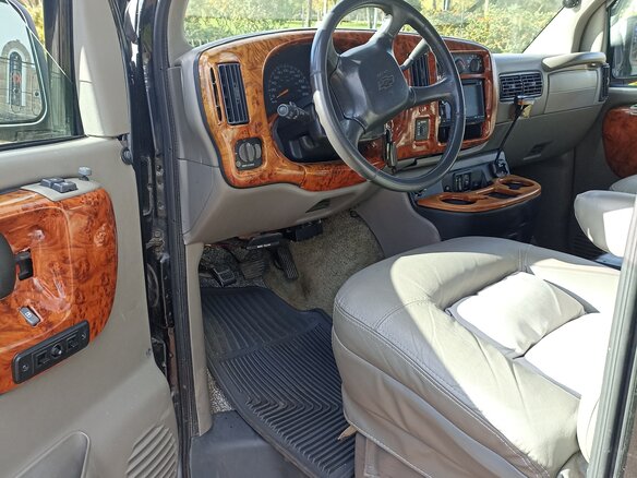 2000 Chevrolet Express I, чёрный, 1230000 рублей - вид 20