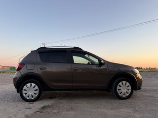 2019 Renault Sandero Stepway II Рестайлинг, золотистый, 870000 рублей, вид 5