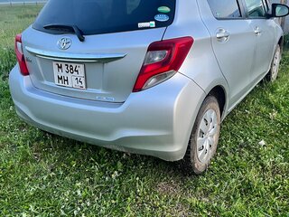 2014 Toyota Vitz III (XP130) Рестайлинг, серебристый, 600000 рублей, вид 3