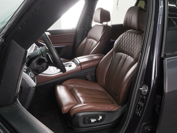 2020 BMW X7 30d I (G07), серый, 7899000 рублей - вид 9