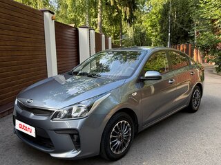 2019 Kia Rio IV, серый, 1470000 рублей, вид 1