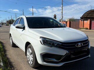 2024 Lada (ВАЗ) Vesta I Рестайлинг (NG), белый, 1460000 рублей, вид 3