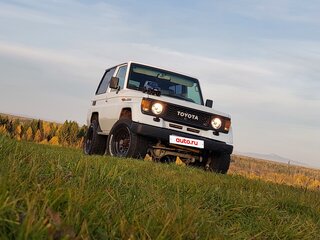 1986 Toyota Land Cruiser 70 Series, белый, 1765000 рублей, вид 1