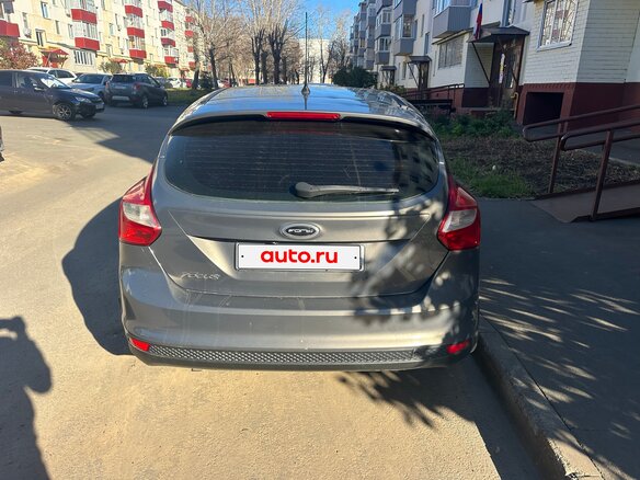 2011 Ford Focus III, коричневый, 450000 рублей - вид 2