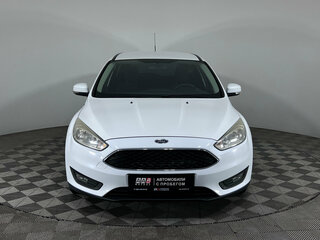 2015 Ford Focus III Рестайлинг, белый, 940000 рублей, вид 2