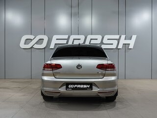 2017 Volkswagen Passat B8, серебристый, 1909000 рублей, вид 4