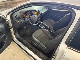 2010 Opel Astra GTC H Рестайлинг, серебристый, 590000 рублей, вид 5