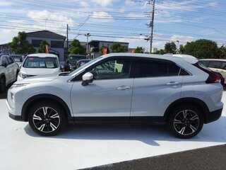 2023 Mitsubishi Eclipse Cross I Рестайлинг, белый, 1795000 рублей, вид 3