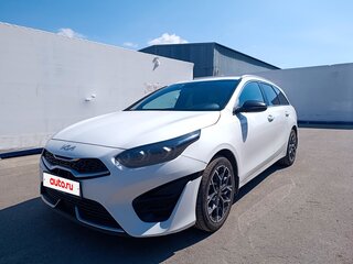 2021 Kia Ceed III Рестайлинг, белый, 1650000 рублей, вид 1