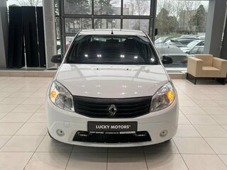 2013 Renault Sandero I, белый, 445000 рублей, вид 2