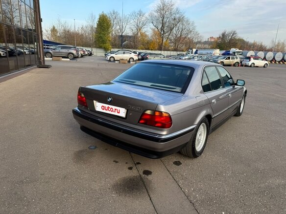 1994 BMW 7 серии 740i III (E38), серый, 6000000 рублей - вид 6