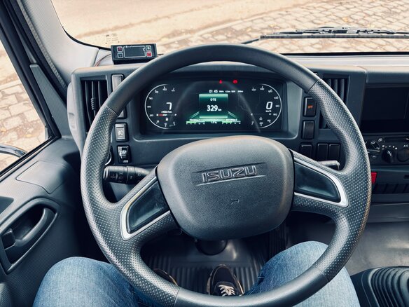 2024 Isuzu ELF KV100, белый, 4750000 рублей - вид 19
