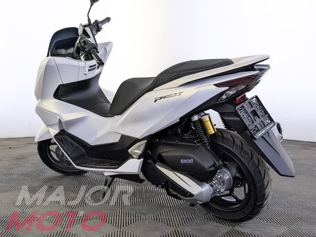 2026 Honda PCX 160, белый, 499900 рублей, вид 4