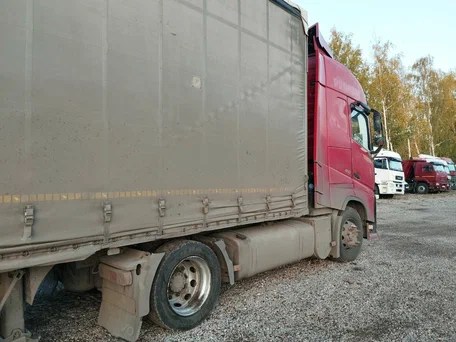 2016 Volvo FH, красный, 5831000 рублей, вид 3