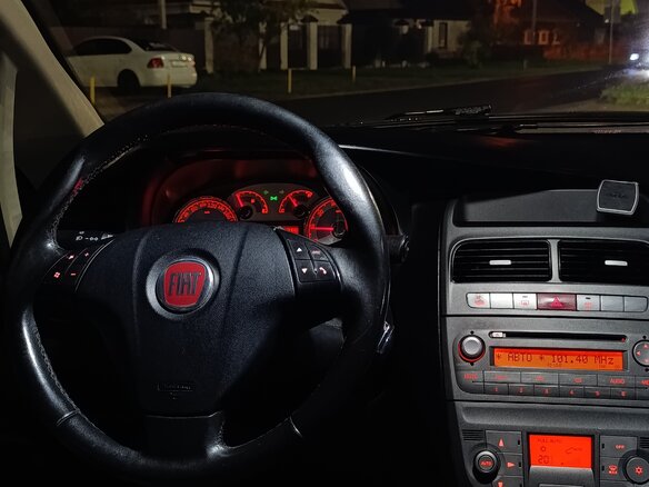 2011 Fiat Linea, синий, 500000 рублей - вид 5