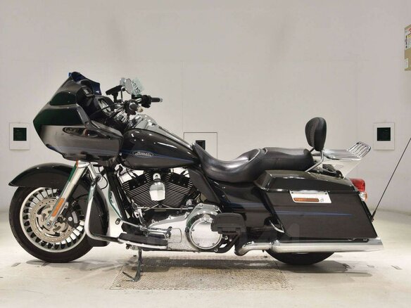 2009 Harley-Davidson Road Glide, серый, 1050000 рублей - вид 3