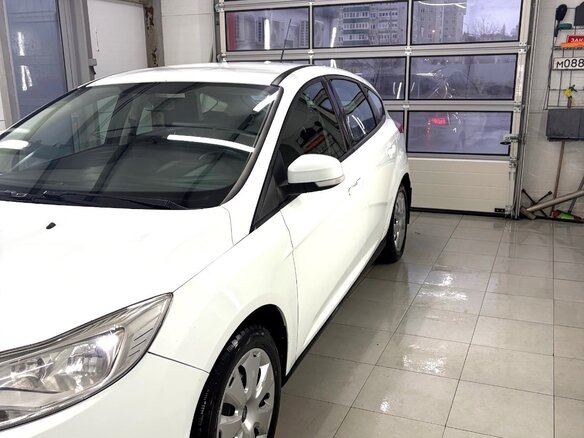 2012 Ford Focus III, белый, 700000 рублей