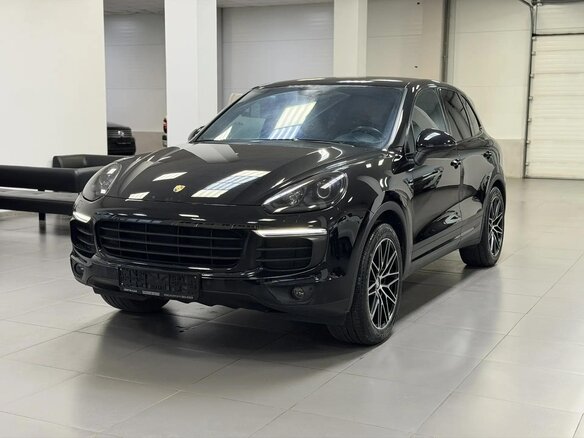 2015 Porsche Cayenne II Рестайлинг (958), чёрный, 4950000 рублей