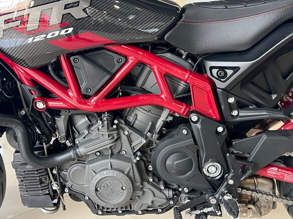 2023 Indian FTR 1200, пурпурный, 1520000 рублей - вид 12